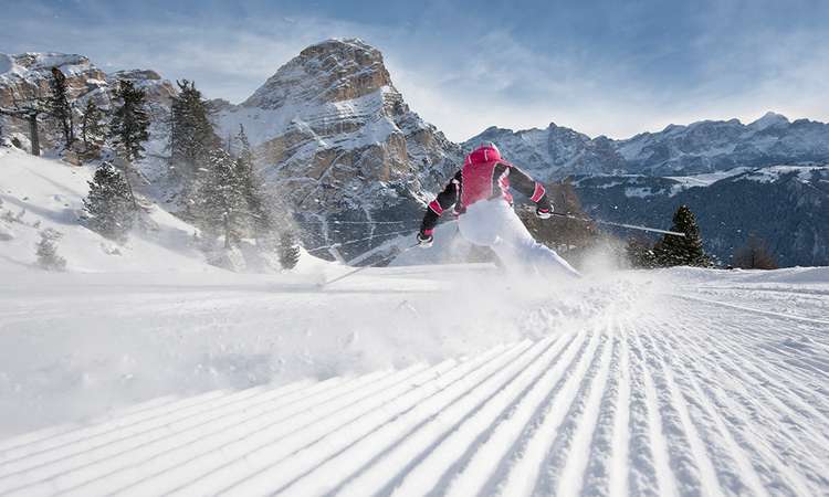 Rasante Abfahrten auf den Pisten der Dolomiten